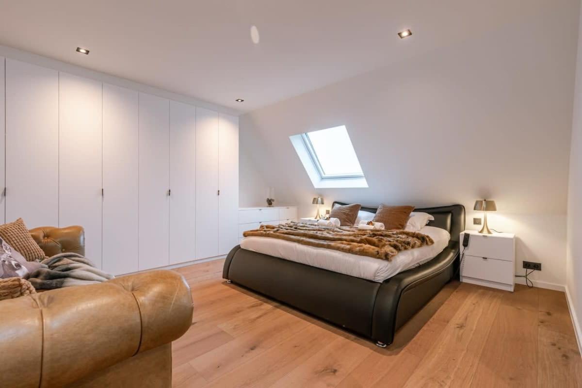 Huswell - Luxurious Apartment With Parking Бернем Экстерьер фото
